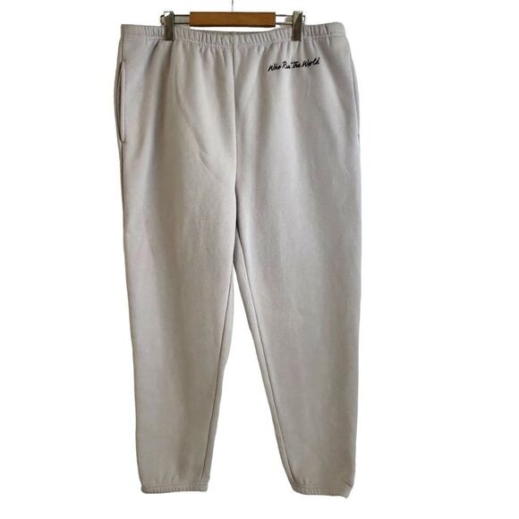 Smash + Tess X Brunette The Label “Who Run The World” Best Friend Jogger - Picture 2 of 7